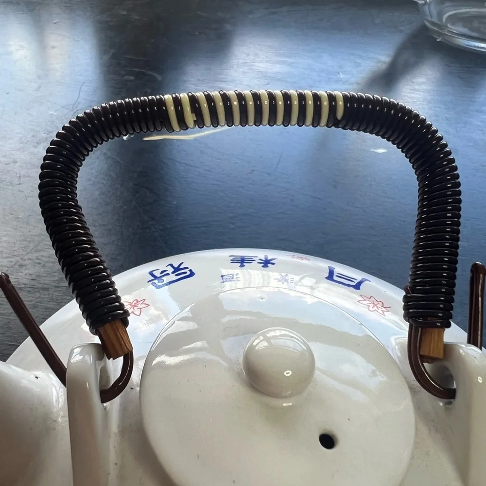 Vintage White Japanese Print Small Teapot Geisha over Bridge Sake Teapot. - Picture 7 of 9